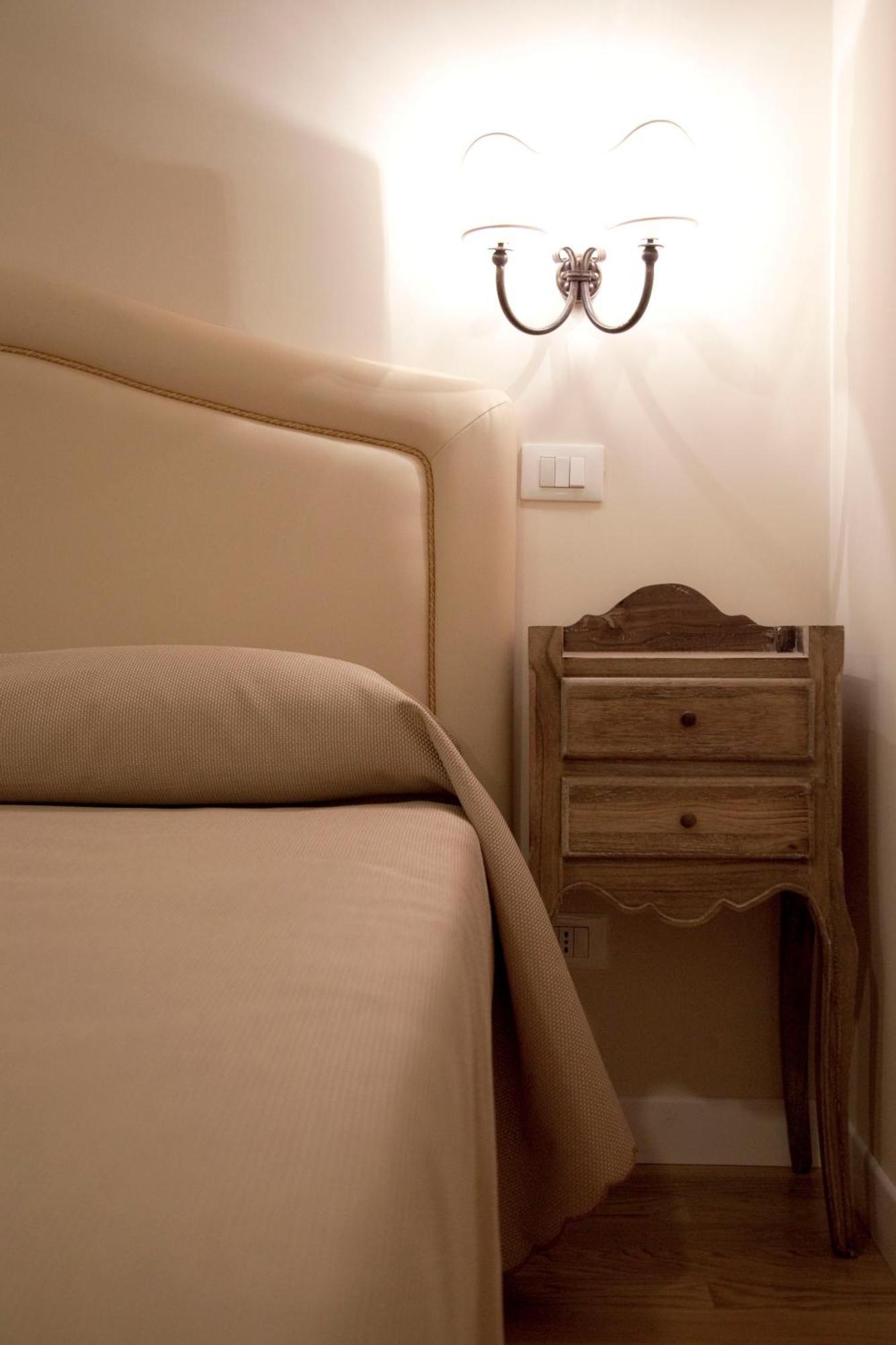 Residenza Dei Gracchi Hotel Рим Екстериор снимка
