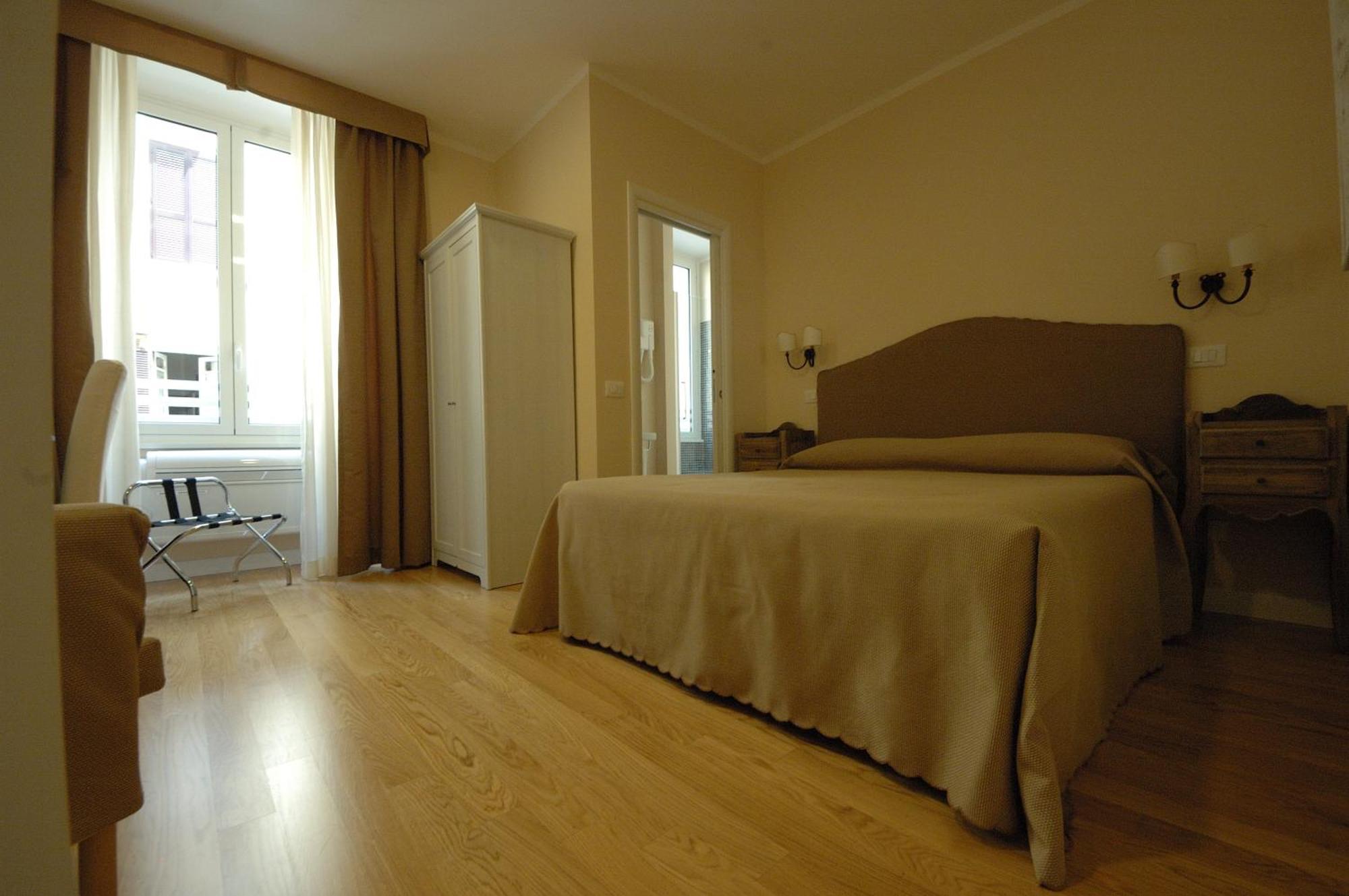 Residenza Dei Gracchi Hotel Рим Екстериор снимка