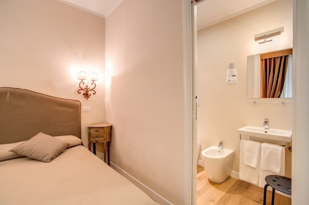 Residenza Dei Gracchi Hotel Рим Екстериор снимка