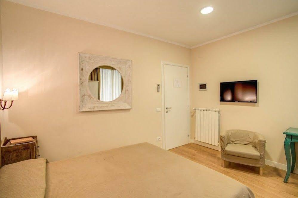 Residenza Dei Gracchi Hotel Рим Екстериор снимка