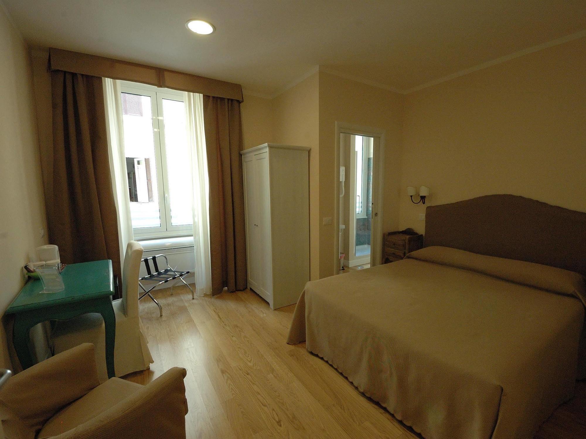 Residenza Dei Gracchi Hotel Рим Екстериор снимка