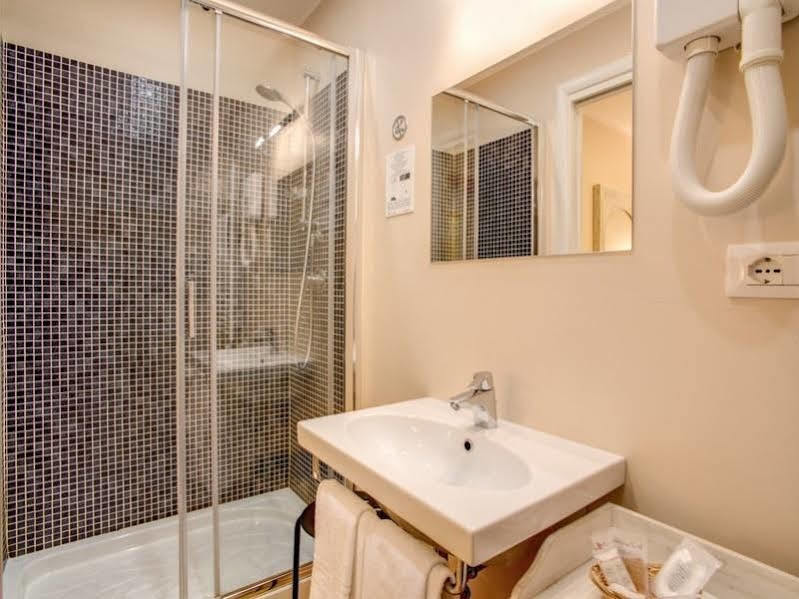 Residenza Dei Gracchi Hotel Рим Екстериор снимка